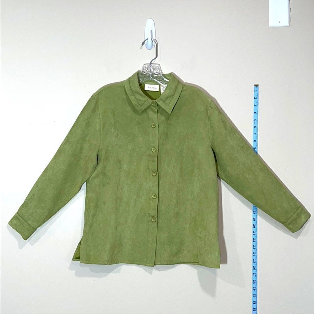Beautiful Green Button Up Long Sleeve Dress Top By Studio Works. Size Petite M